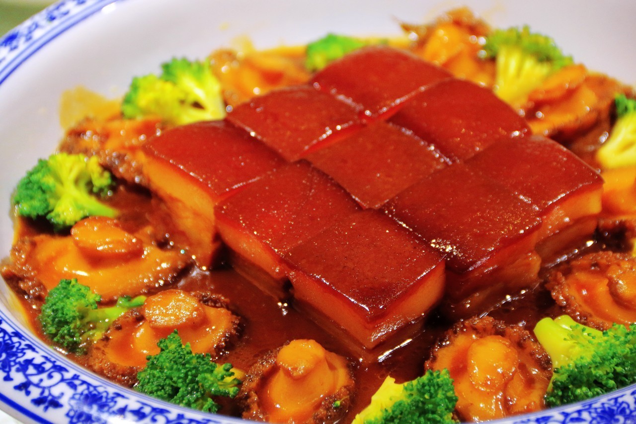 黑料网海角社区 黑料存在法律与道德风险