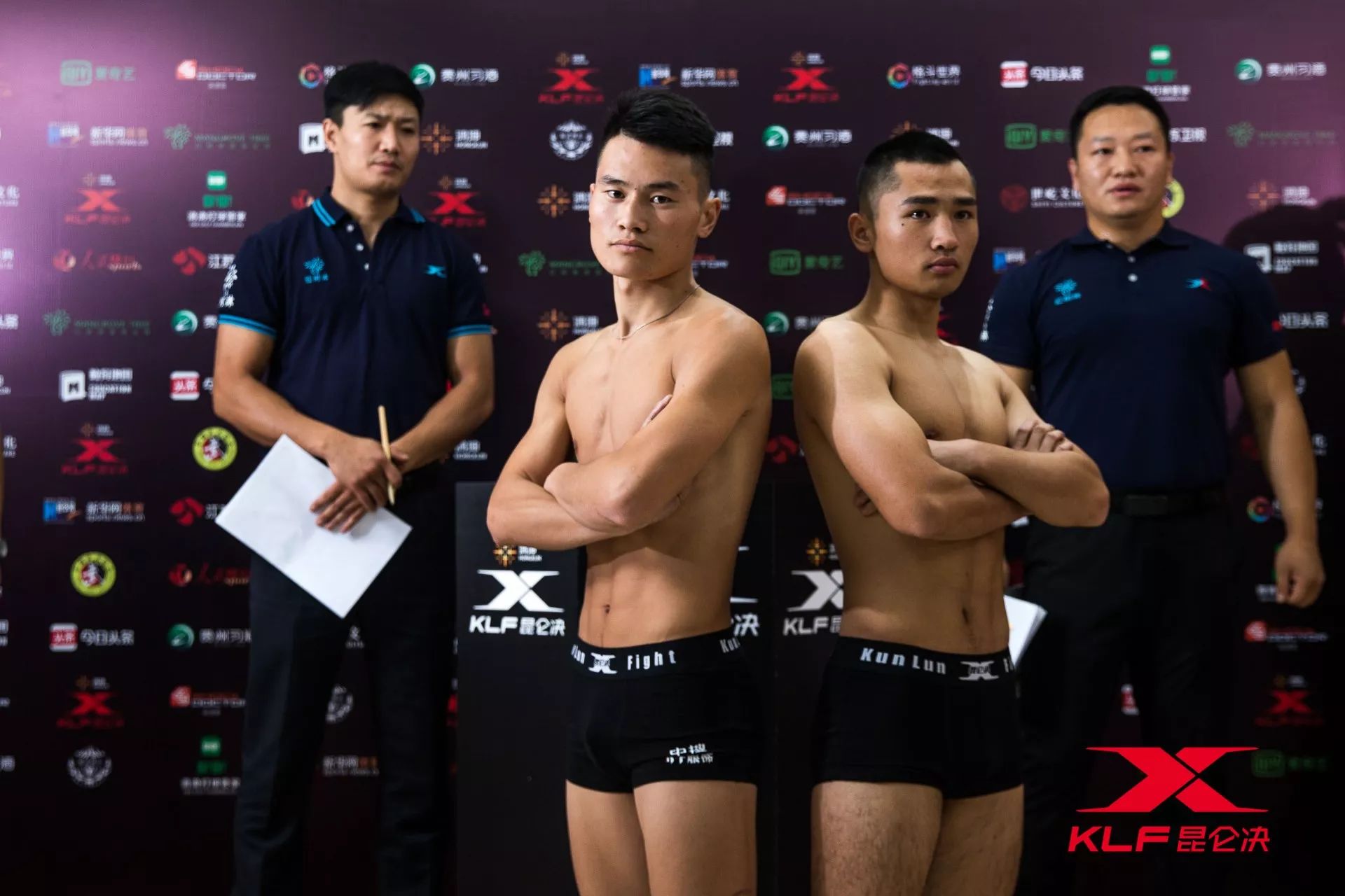 翻咔和blued的区别 希望通过图片和动态展示自我