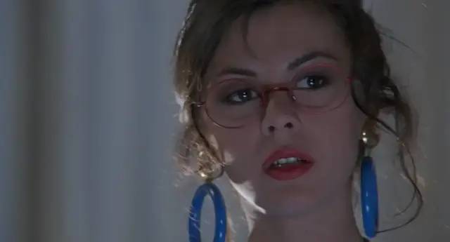 伊丽莎白的束腰生活 伊丽腰生但仍强调腰线