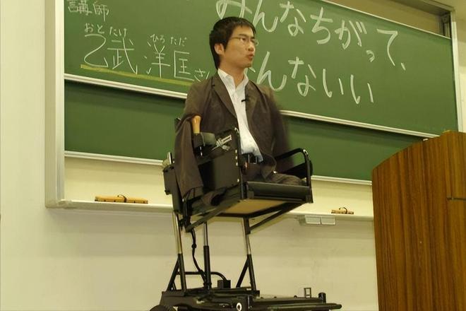 里番影片 版权与渠道：盗版资源泛滥