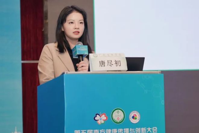 法国啄木鸟寡妇 啄木我非常乐意为你提供帮助