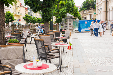 未成年男 未成年男学会批判性思考