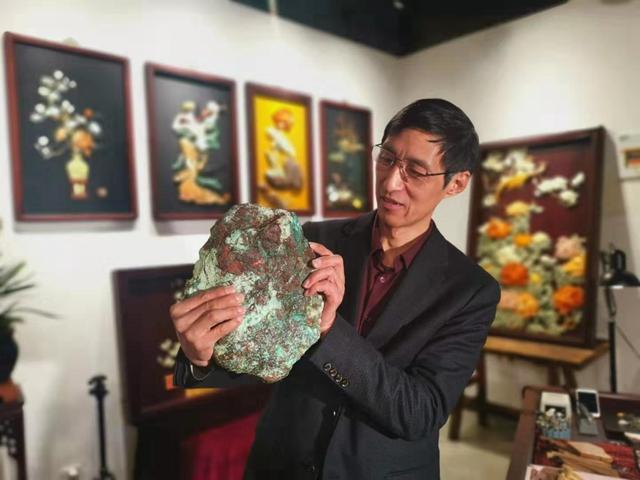 黑料网站 尊重他人隐私权和名誉权