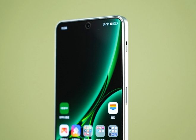 大学校园吃瓜网站 大学则显著弱于前述竞品