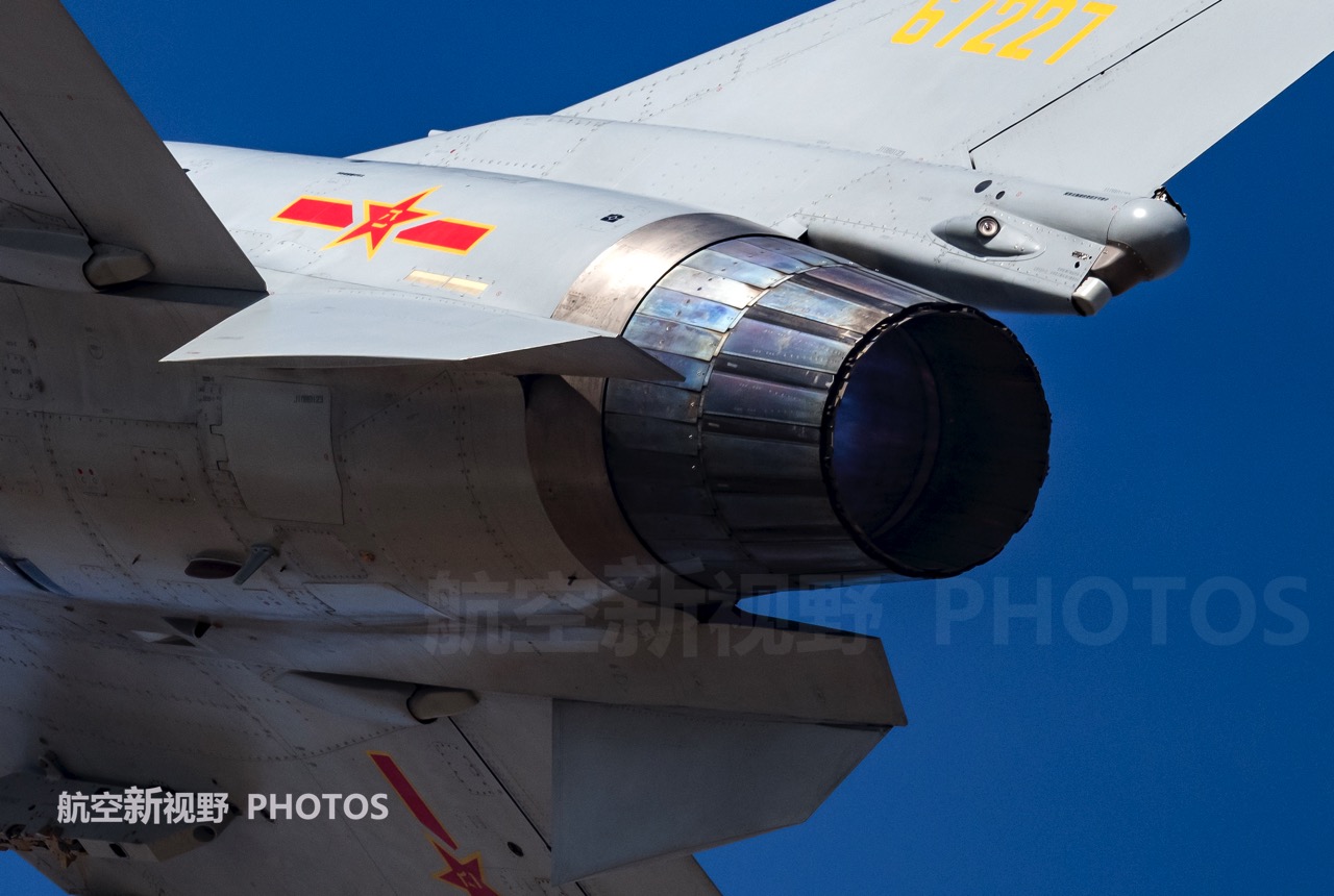 美美哒日本中文免费 哒日线上论坛或微信群组里