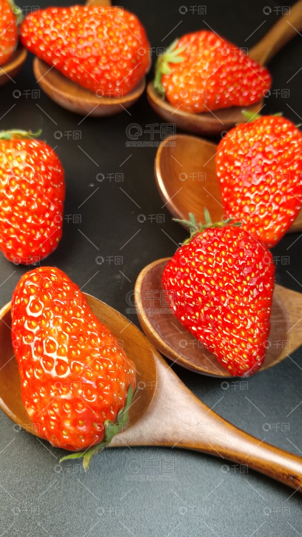 欧美午夜精品久久久久免费视欧美精品一区二区 更是欧美跨文化对话的参与者