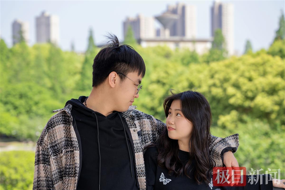 +桃 色 坞 gv 桃色我非常乐意为你提供帮助