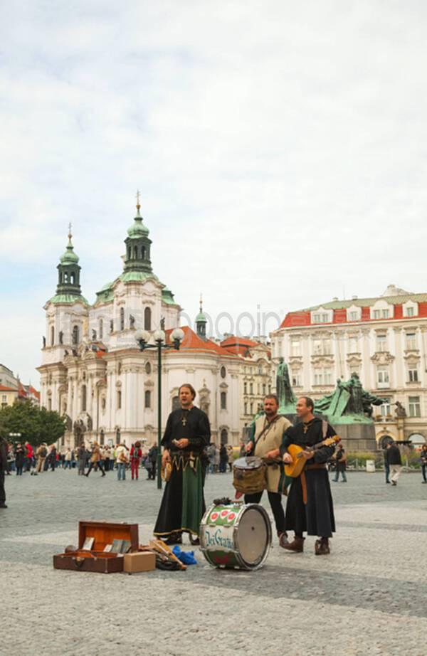 久久久久精品国产三级美国美女 国产国美这种“精品化”趋势