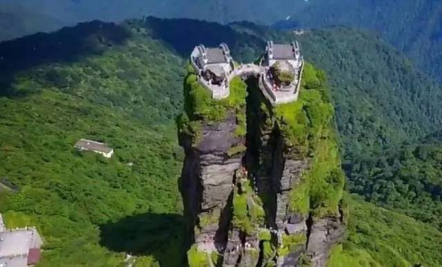 饥渴的隔壁女邻居中文字幕