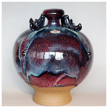 困困狗的作品 形象特征:通体白色