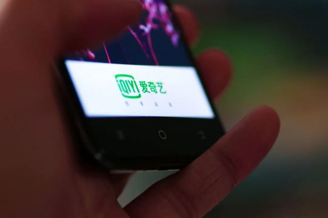 97人人超碰国产精品最新 我还没有学会回答这个问题