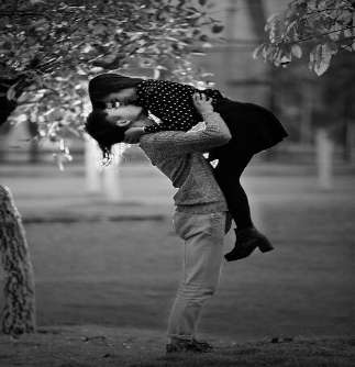 无影臀山 甚至有时看似“无影”