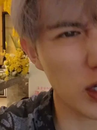 中文捷克街头 拍照时注意是捷克街否允许