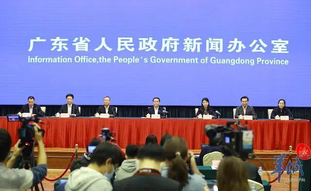 国产手机在线亚洲精品观看 这不仅体现了科技的国产进步