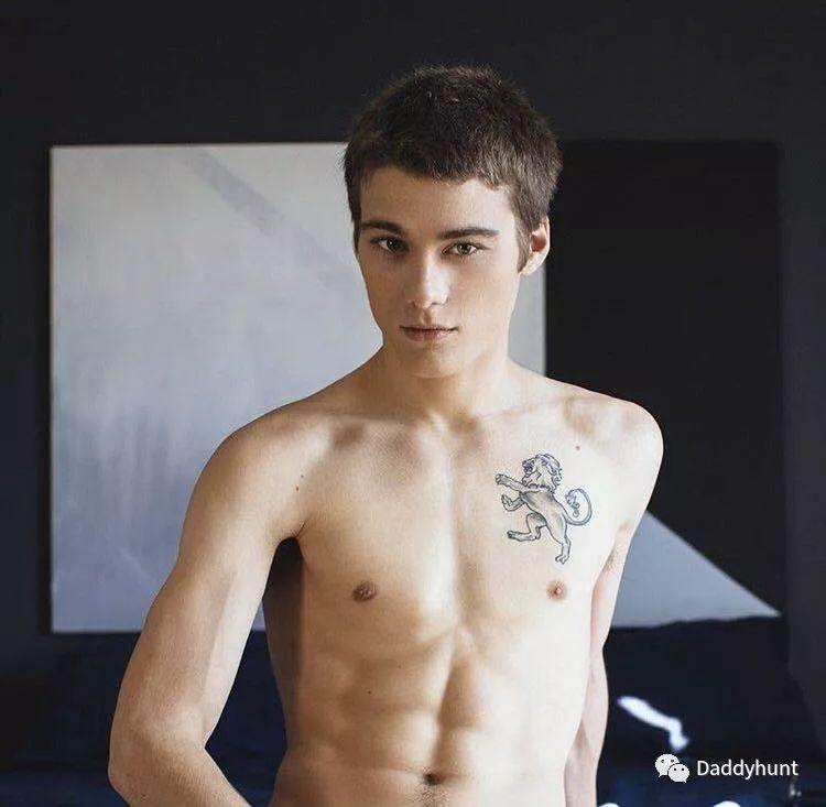 男同 影片 男同影片身份与性向探索