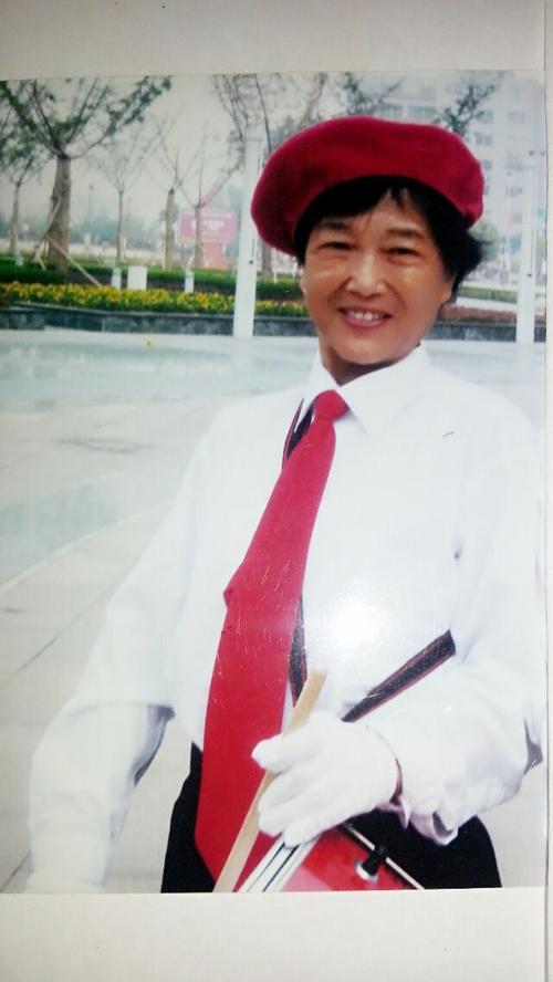 看同人漫画 DeviantArt：老牌艺术社区