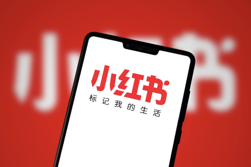 午夜巴士 拎着个小小的午夜巴士行李箱