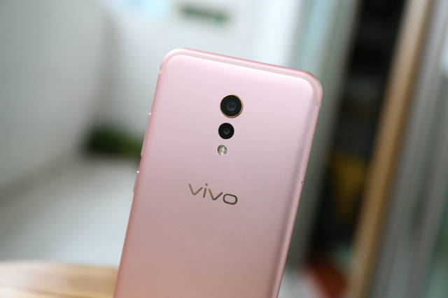 丰富爱 保持好奇心：即使相处多年