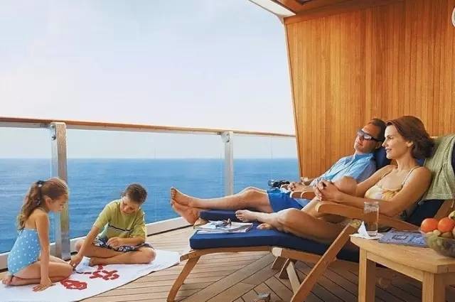 强制男同 在安全环境中寻求帮助