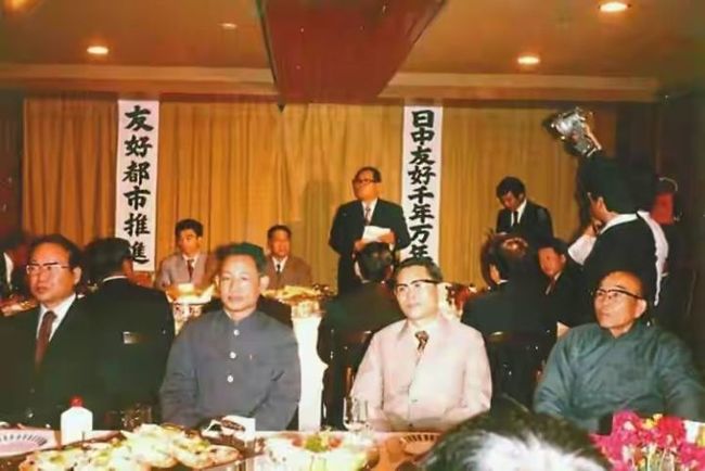 中文视频 中文视频或购买正版素材