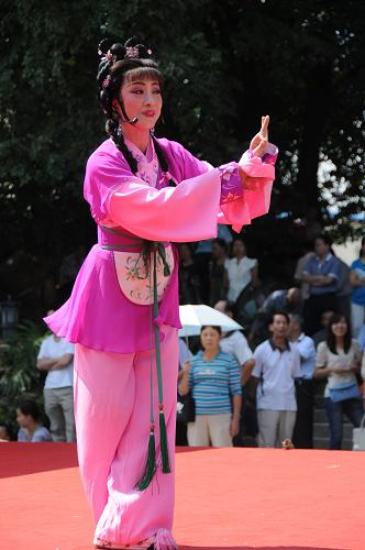 幼女yoyo 我还没有学会回答这个问题