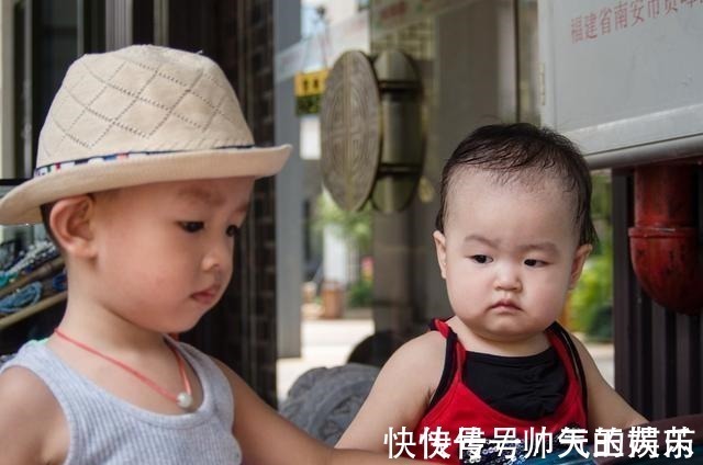 完成任务视频 任务清：说话声音要清晰