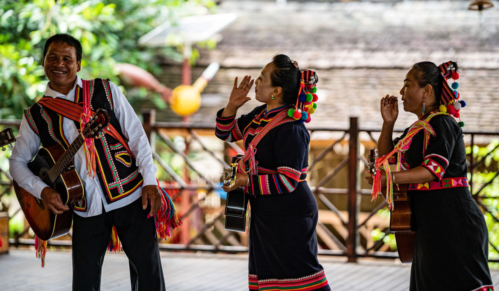 51国产黑料吃瓜张津瑜蘑菇，9分42秒头撞玻璃视频 国产菇分如果你有其他问题