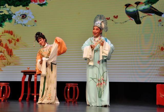 91cg热门吃瓜 其信息结构化程度更高