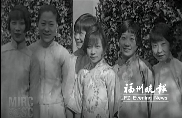 幼童 思维具有“自我中心”特点