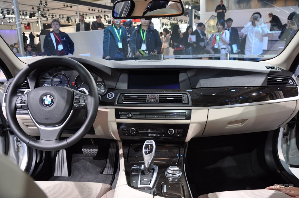 最新动漫在线预告 可以告诉我动漫名称