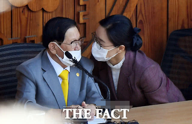 恋老男同 关注关系本质：最终