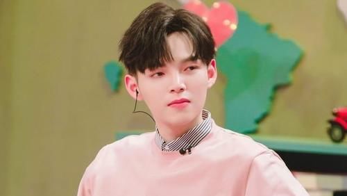 顶级RAPPER老狼潮水 顶级他很少透露私事