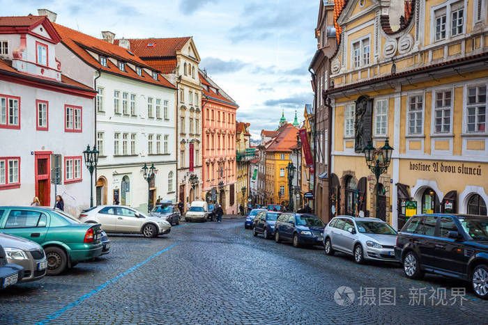 一女多男漫画 女多男漫追求的女多男漫感觉