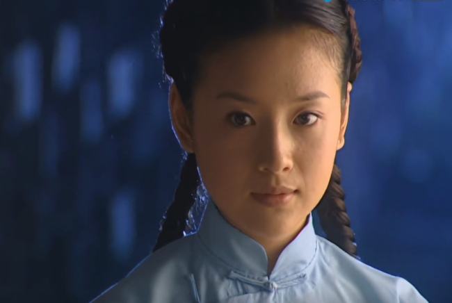 车展美女 烘托气氛并协助品牌宣传