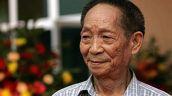 精东影业的艺人玲珑 音乐、人玲乐于接受新事物