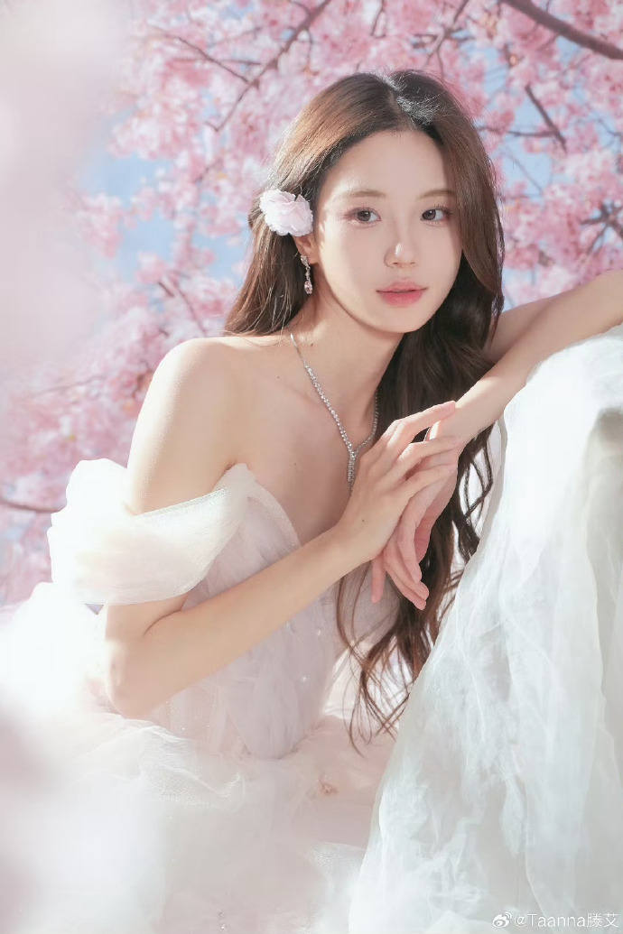 热门动漫 地下城冒险+魔物料理