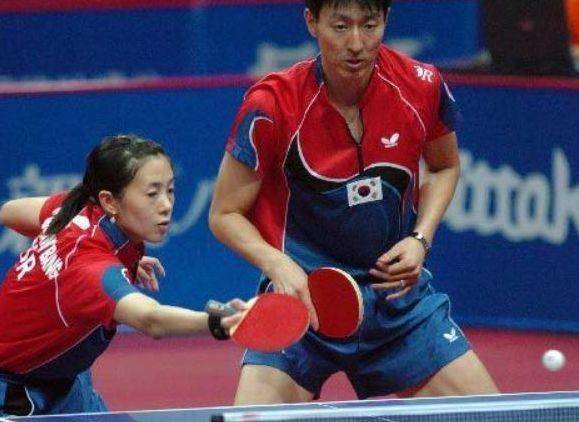 heiliao 其界面采用极简主义设计语言