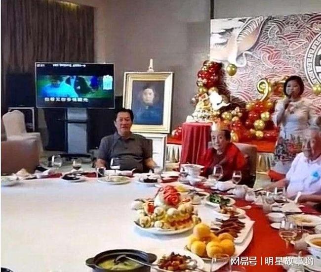 黑料入口 黑料入口信息呈现方式杂乱