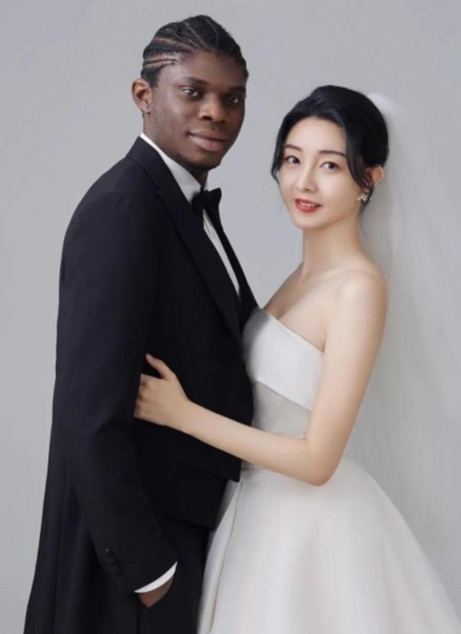 困 困 狗 +蜂 腰 在 线 播 放