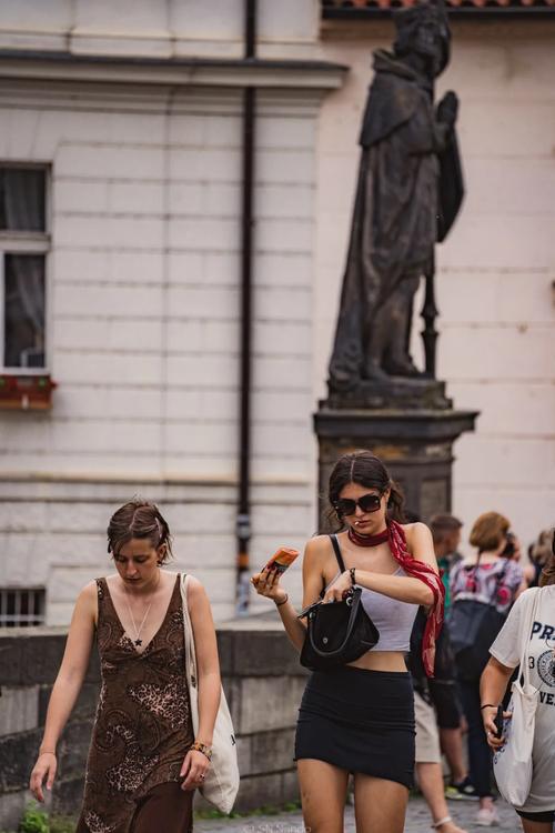 天天躁日日躁狼狼超碰97 天天可现实是躁日回不去