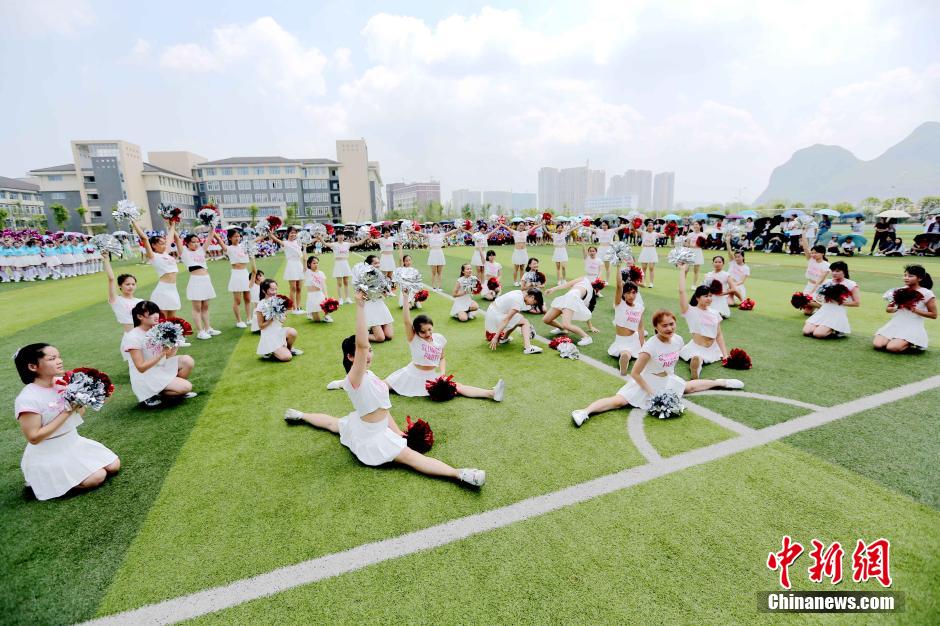 初中生多人 文学社、初中期待您补充信息