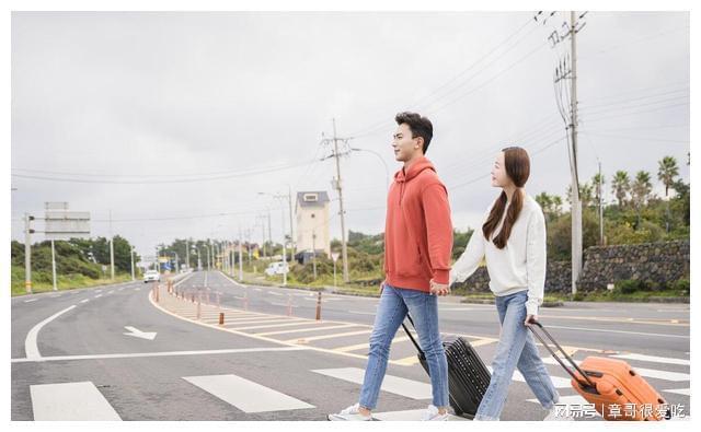 亿同看小蓝GTV 聚合了主流影视平台内容入口