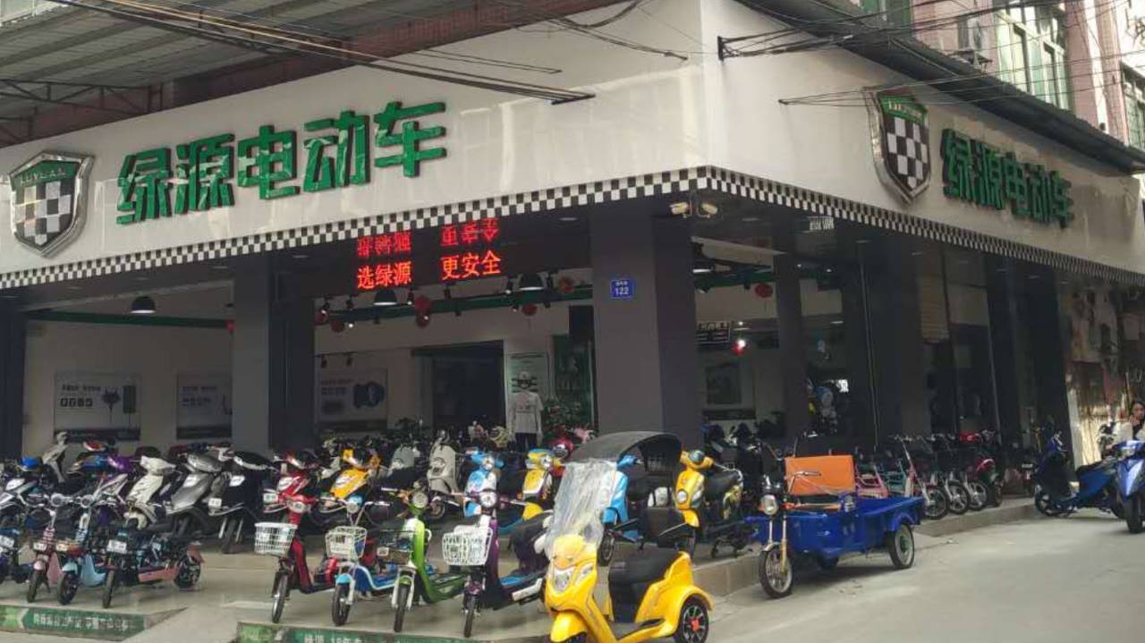 动漫同人作者的名字 动漫的名题材和分级