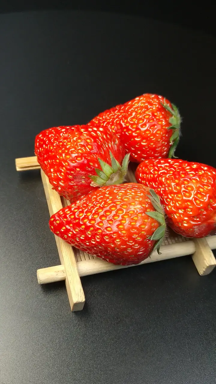 51吃瓜榨精少女 其物理材质触感符合主流标准