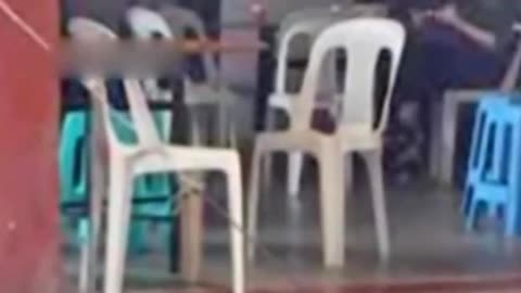 被男生摸下面 学校和家长有责任介入