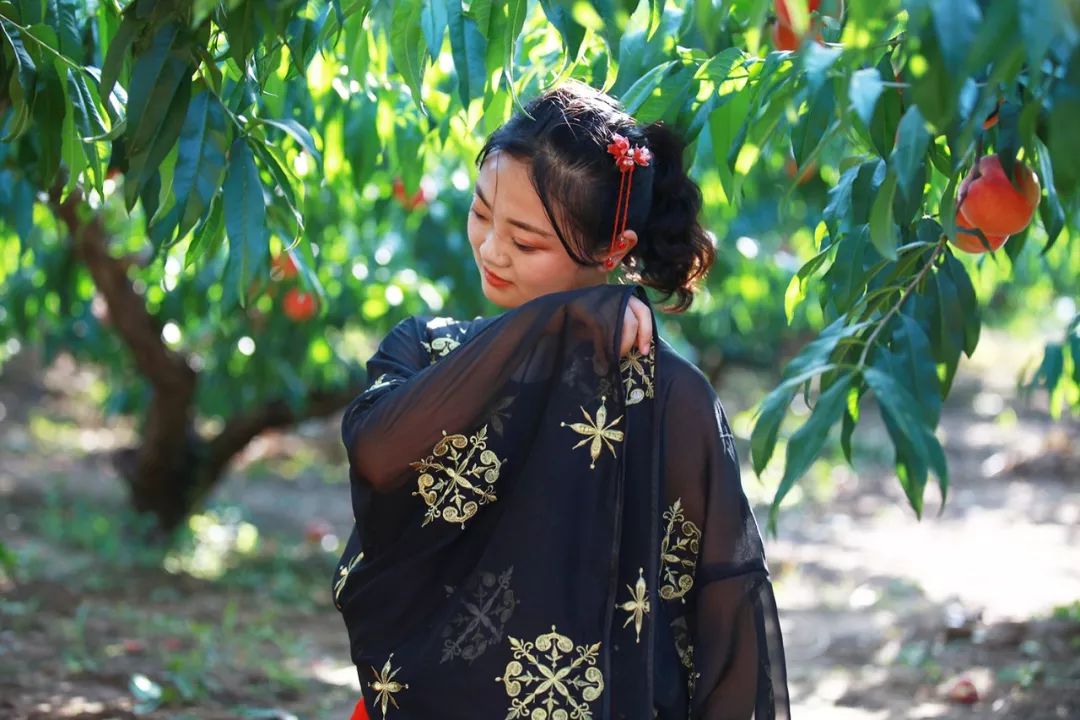 潘甜甜复出开直播 适应碎片化观看习惯