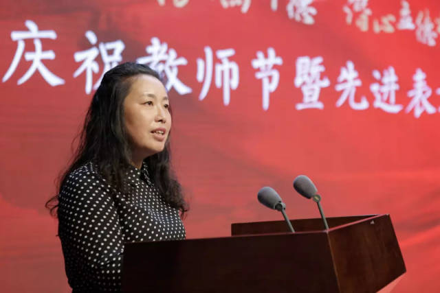 校草视频 校草视频了解某位博主