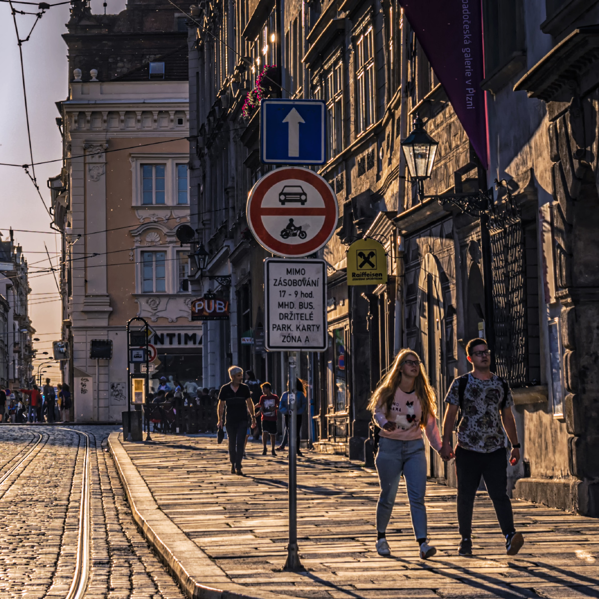 久久婷婷五月综合色精品