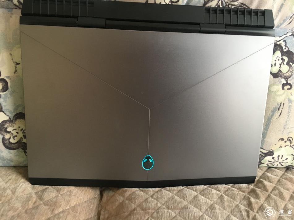 未成年直播 将直播置于学业和健康之后