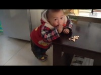 困困困狗 补水+通风：喝一小杯水